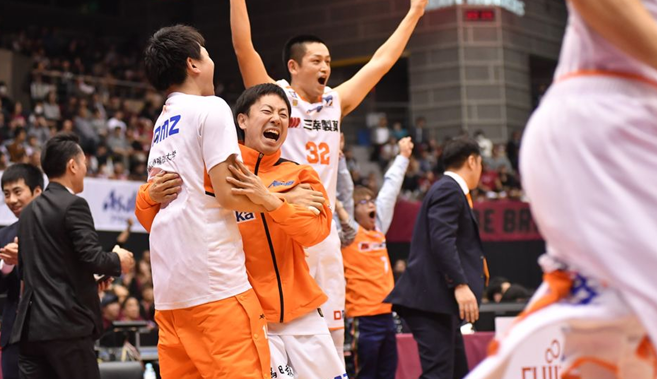 2018-19シーズンの中地区優勝の写真